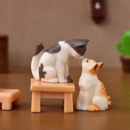 Cute Mini Cat Figurines Set – Adorable Cat Miniatures for Desk & Home Decoration