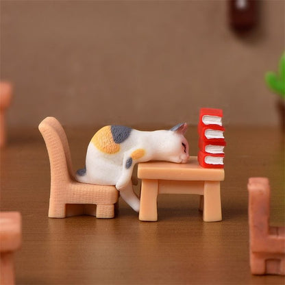 Cute Mini Cat Figurines Set – Adorable Cat Miniatures for Desk & Home Decoration
