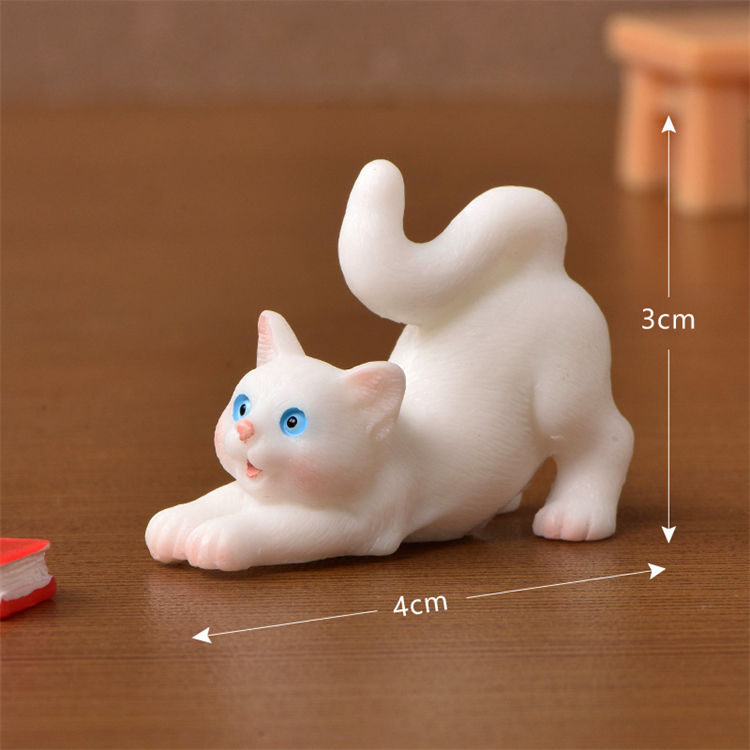 Cute Mini Cat Figurines Set – Adorable Cat Miniatures for Desk & Home Decoration