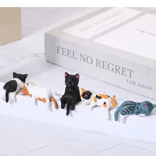 Cute Mini Cat Figurines Set – Adorable Cat Miniatures for Desk & Home Decoration